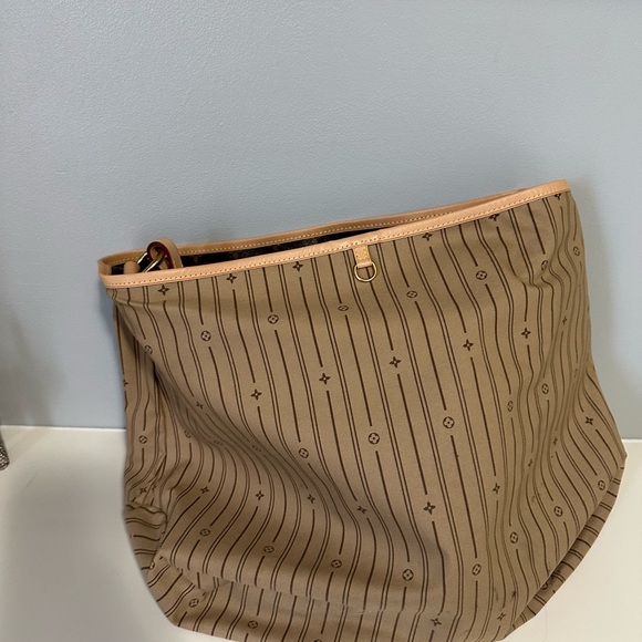 Louis Vuitton Delightful GM Authentic - Picture 16 of 16